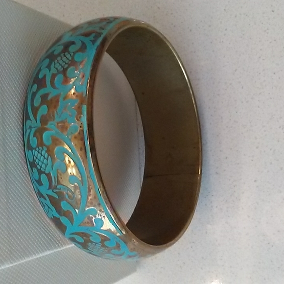 Bracelet Jewelry - Picture 2 of 3